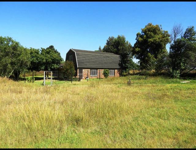 9.30HA FARM FOR SALE IN ZOEKFONTEIN